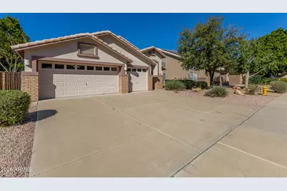 8438 W Paradise Drive, Peoria, AZ 85345 - Photo 8