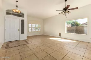 11105 W Olive Dr, Avondale, AZ 85392 - Photo 8