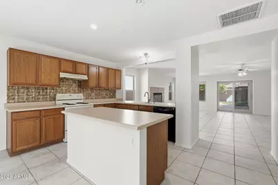 495 W Fabens Lane, Gilbert, AZ 85233 - Photo 8