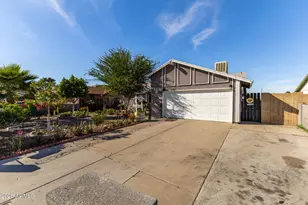 7536 W Elm St, Phoenix, AZ 85033 - Photo 2