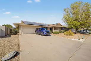 10708 W Camelot Cir, Sun City, AZ 85351 - Photo 2