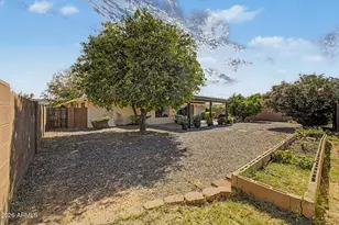 10708 W Camelot Cir, Sun City, AZ 85351 - Photo 32