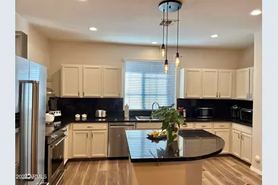 2416 W Dusty Wren Drive, Phoenix, AZ 85085 - Photo 2