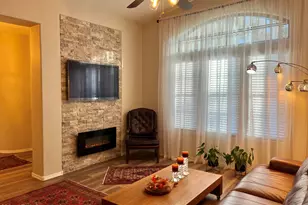 2416 W Dusty Wren Dr, Phoenix, AZ 85085 - Photo 16