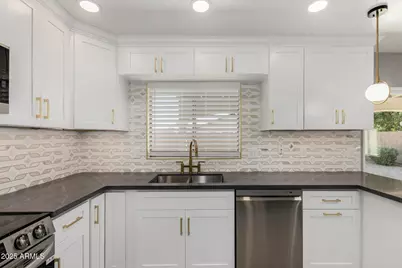 6333 W Nez Perce Street, Phoenix, AZ 85043 - Photo 14