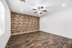 668 N Sparrow Ct, Gilbert, AZ 85234 - Photo 4