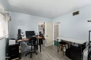 1068 E Frost Dr, Tempe, AZ 85282 - Photo 26