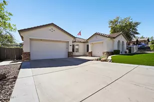 38723 N Red Tail Ln, Phoenix, AZ 85086 - Photo 12