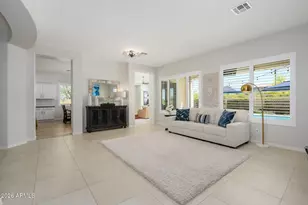 38723 N Red Tail Ln, Phoenix, AZ 85086 - Photo 16