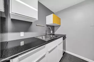 6125 E Indian School Rd, Scottsdale, AZ 85251 - Photo 12