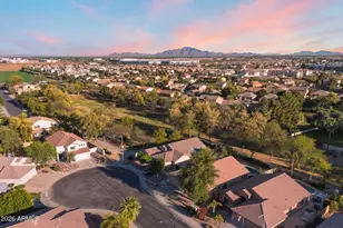 235 W Goldfinch Way, Chandler, AZ 85286 - Photo 2