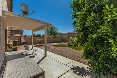 15945 W Cottonwood Street, Surprise, AZ 85374 - Photo 24