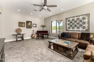 1718 S 140th Pl, Gilbert, AZ 85295 - Photo 8