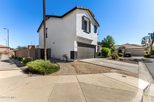 1105 E Parkview Ct, Gilbert, AZ 85295 - Photo 4