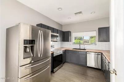 1105 E Parkview Court, Gilbert, AZ 85295 - Photo 10