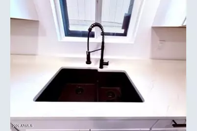 1009 E Chipman Road, Phoenix, AZ 85040 - Photo 10