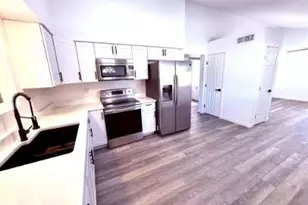 1009 E Chipman Rd, Phoenix, AZ 85040 - Photo 8