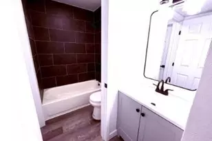 1009 E Chipman Rd, Phoenix, AZ 85040 - Photo 22