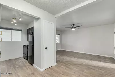 721 E Montebello Avenue #Unit 108, Phoenix, AZ 85014 - Photo 12