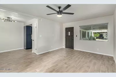 721 E Montebello Avenue #Unit 108, Phoenix, AZ 85014 - Photo 6