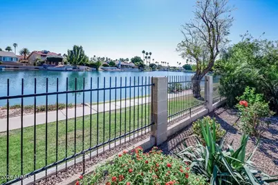 2533 W Laguna Azul Avenue, Mesa, AZ 85202 - Photo 4