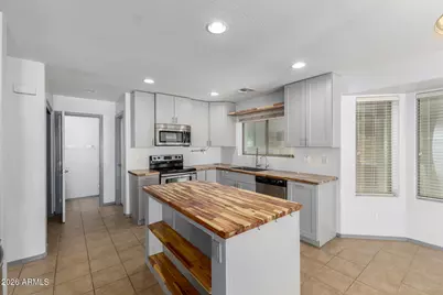 24984 W Hidalgo Drive, Buckeye, AZ 85326 - Photo 2