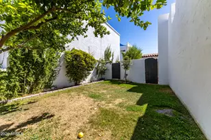 1919 E Medlock Dr, Phoenix, AZ 85016 - Photo 8