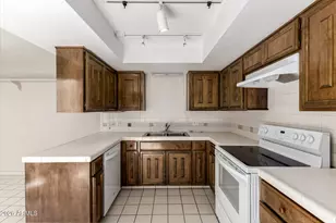 1919 E Medlock Dr, Phoenix, AZ 85016 - Photo 4