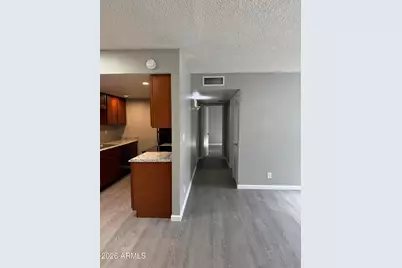 6527 N 67th Avenue #Apt 104, Glendale, AZ 85301 - Photo 8