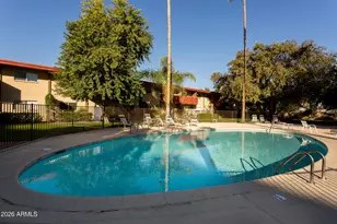 353 E Thomas Rd, Phoenix, AZ 85012 - Photo 14