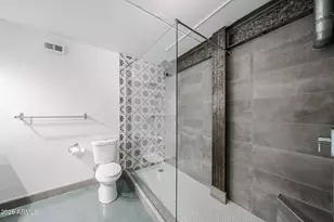 353 E Thomas Rd, Phoenix, AZ 85012 - Photo 48