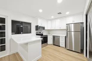 18811 N 19th Ave, Phoenix, AZ 85027 - Photo 10