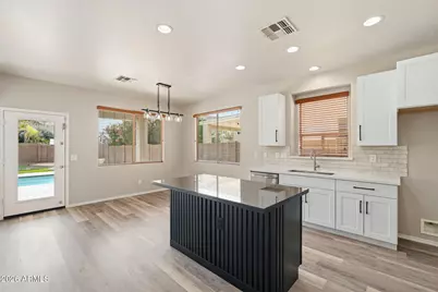 1635 E Debbie Drive E, San Tan Valley, AZ 85140 - Photo 10