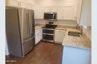 17201 N 16th Drive #Apt 1, Phoenix, AZ 85023 - Photo 8