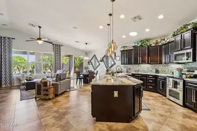 9811 S 2nd Place, Phoenix, AZ 85042 - Photo 14