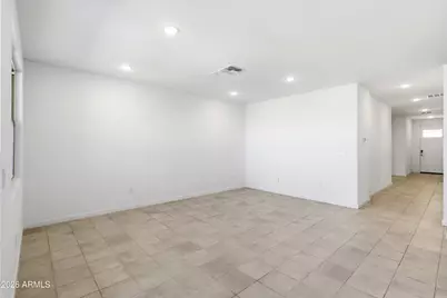 20740 N Oasis Lane, Maricopa, AZ 85138 - Photo 6