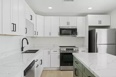 9845 N 15th Avenue, Phoenix, AZ 85021 - Photo 14