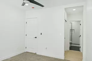 9845 N 15th Ave, Phoenix, AZ 85021 - Photo 16