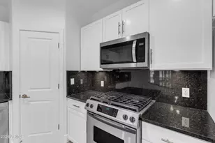 945 E Playa Del Norte Dr, Tempe, AZ 85288 - Photo 12