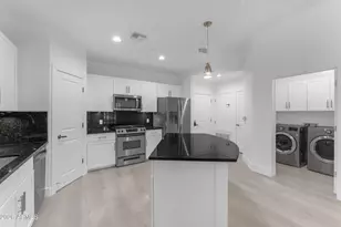 945 E Playa Del Norte Dr, Tempe, AZ 85288 - Photo 16