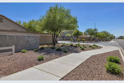 6168 W Freeway Lane, Glendale, AZ 85302 - Photo 16