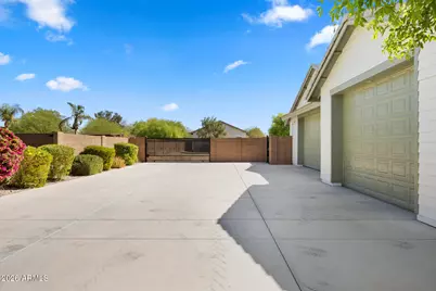 2505 S 199th Avenue, Buckeye, AZ 85326 - Photo 8