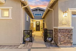 12487 W Oyer Ln, Peoria, AZ 85383 - Photo 14