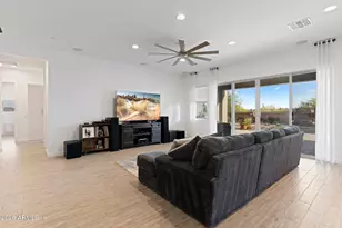 12487 W Oyer Ln, Peoria, AZ 85383 - Photo 18