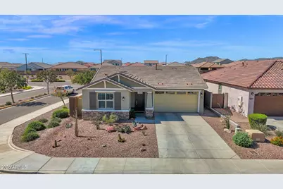 19607 W Badgett Lane, Litchfield Park, AZ 85340 - Photo 2