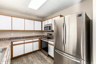 15716 N 138th Ln, Surprise, AZ 85374 - Photo 8