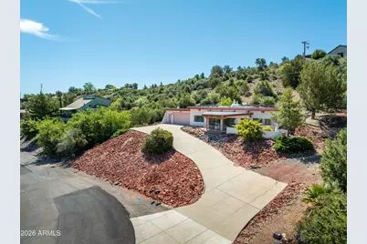 201 E Papago Lane, Cottonwood, AZ 86326 - Photo 2