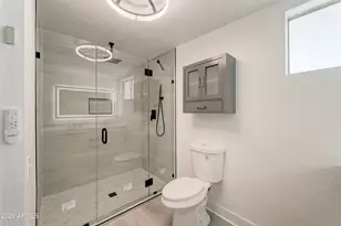 2031 N 28th Pl, Phoenix, AZ 85008 - Photo 22