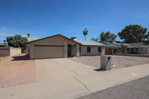 10037 N 37th Dr, Phoenix, AZ 85051 - Photo 2