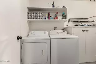 10634 W Hutton Dr, Sun City, AZ 85351 - Photo 24